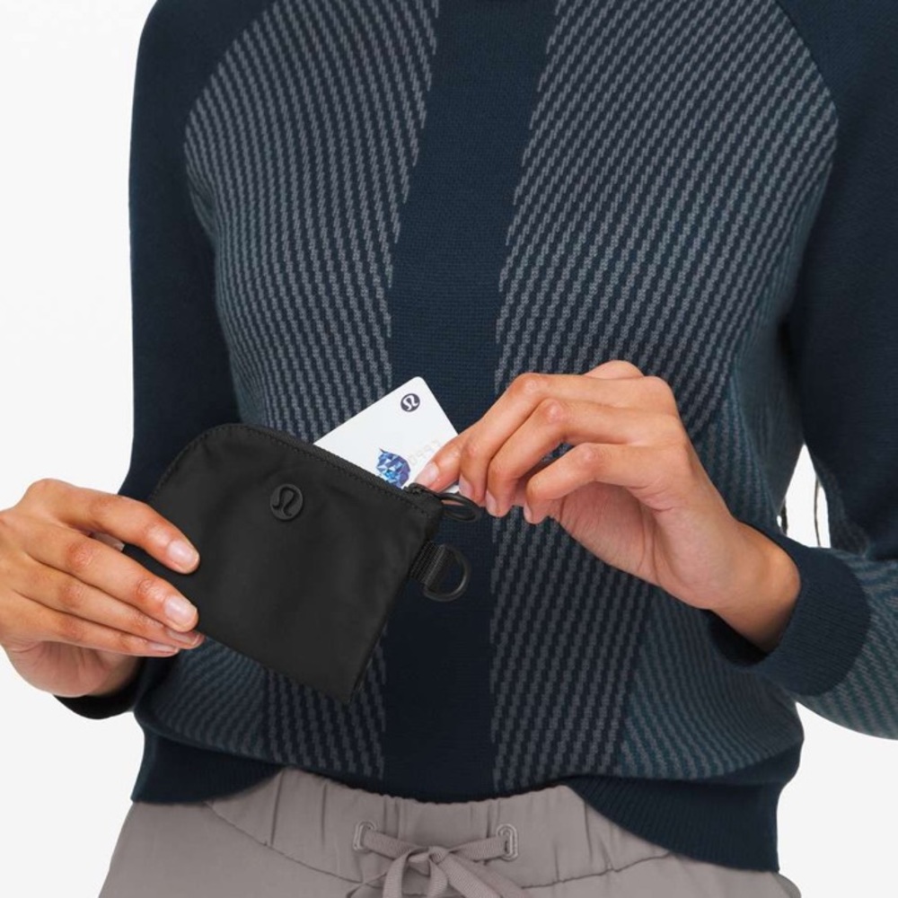 Lululemon Test Of Time Card Holder! Rainforest Green Gem